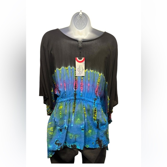 Med.   NWT.   Tye-Dye Poncho Style  Blouse by Sacred Threads.  223183.  CL/GR12 - Picture 2 of 4
